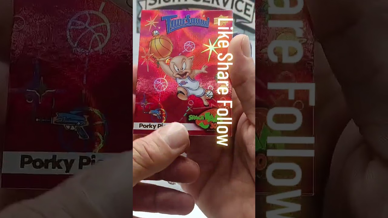 Pulled from a Fresh upper deck 30th Anniversary Space Jam Box - video up @jerseylights101/tiktok 