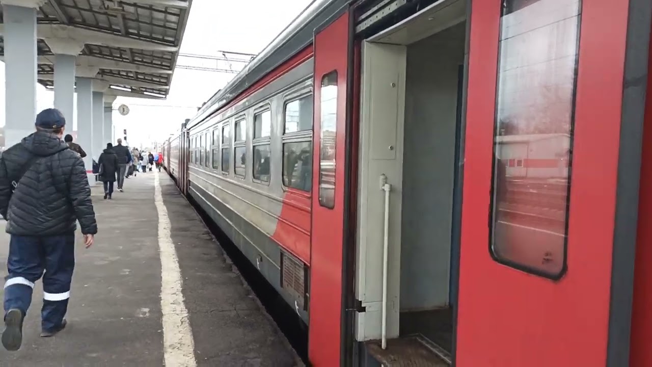 Электропоезд ЭД4М Рейс Мельничный Ручей - Санкт-Петербург. Делает остановку на о.п. Кушелевка!