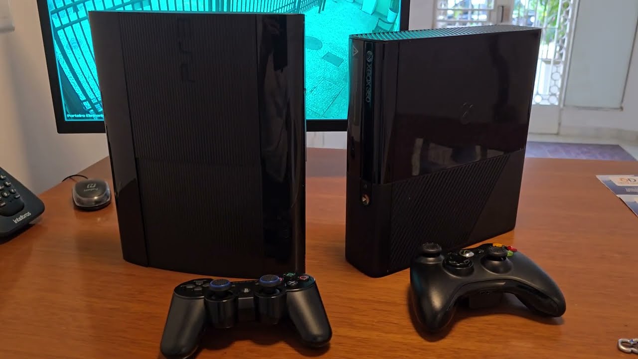 XBOX 360 SUPER SLIM VS PS3 SUPER SLIM 