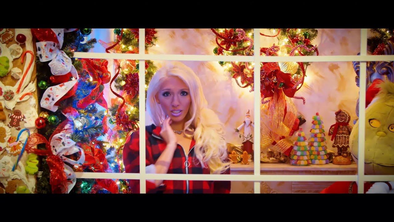 Alicia G - You&rsquo;re My Favorite Holiday (Official Music Video)