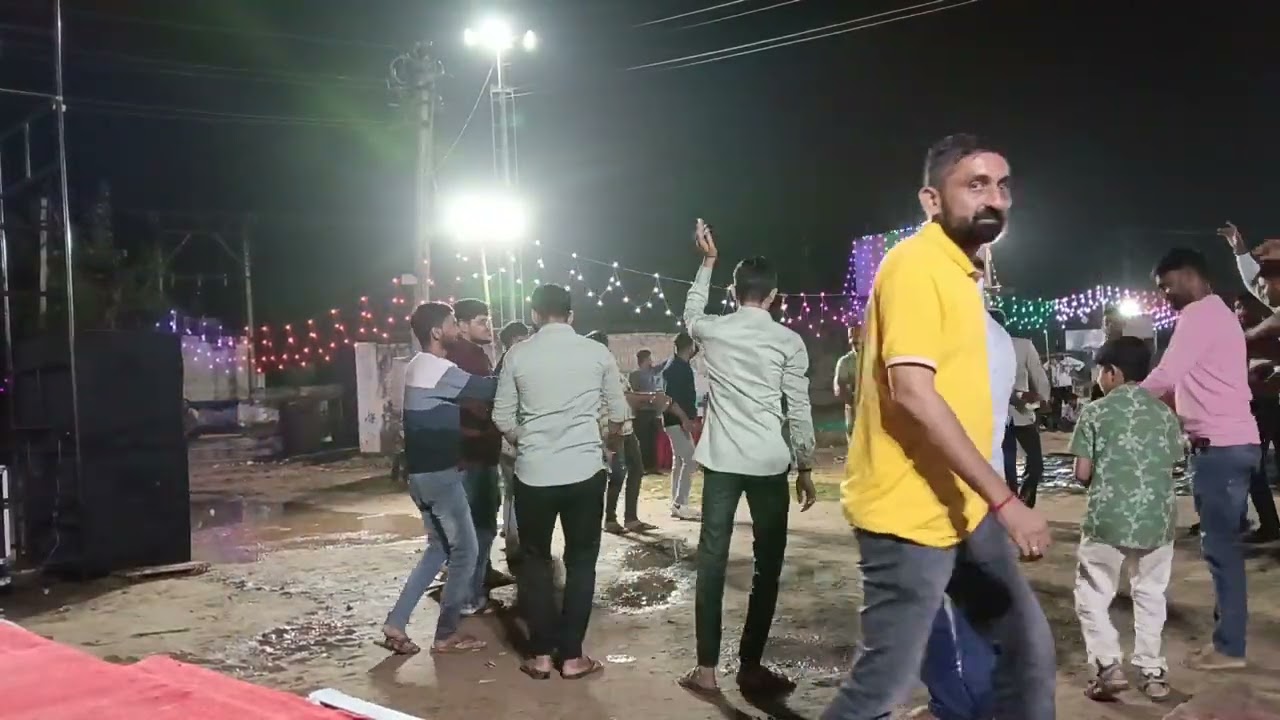 ગરબા ની મોજ ઘરના ડાયરા માં