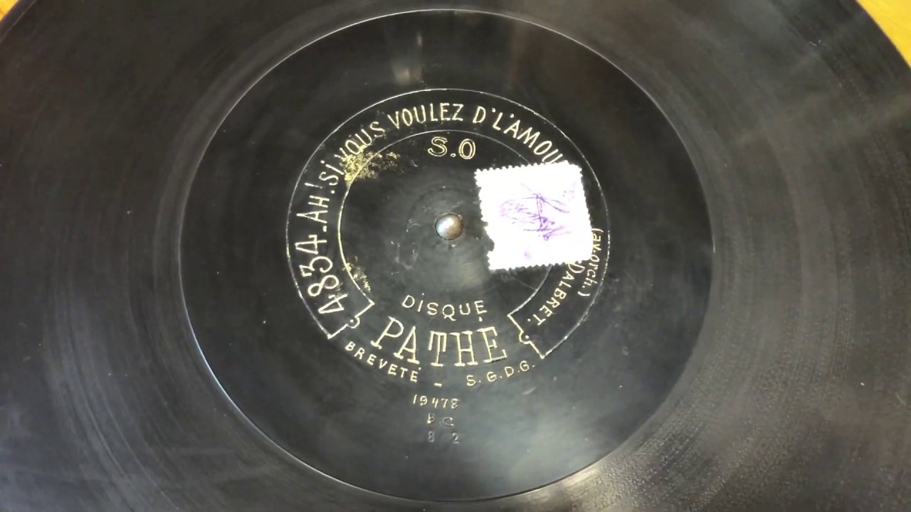 Antique Pathé Réflex Gramophone-Phonograph. Pathéphone 17. France, 1920s