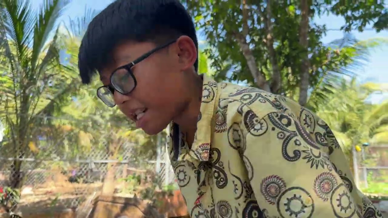 អូនឡុុងធ្វេីម្ហូមលេីកដំបូង🤣