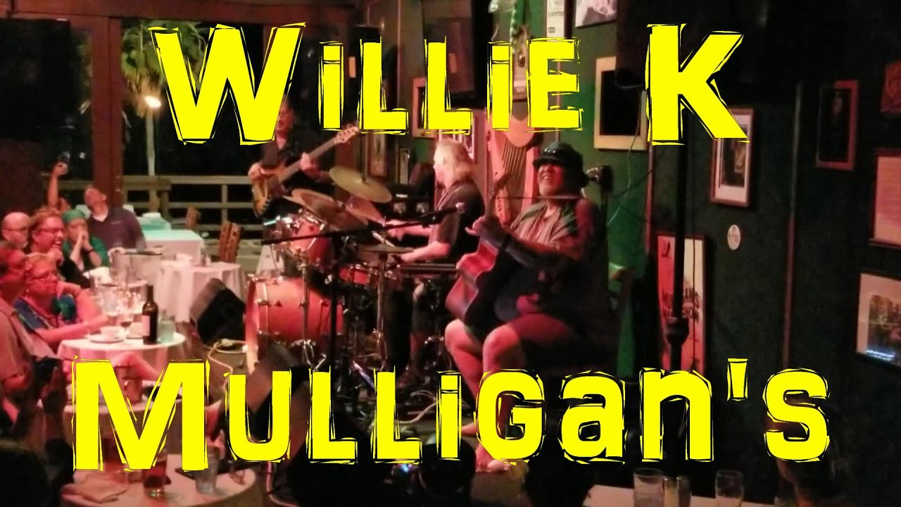 Willie K  - Hotel California