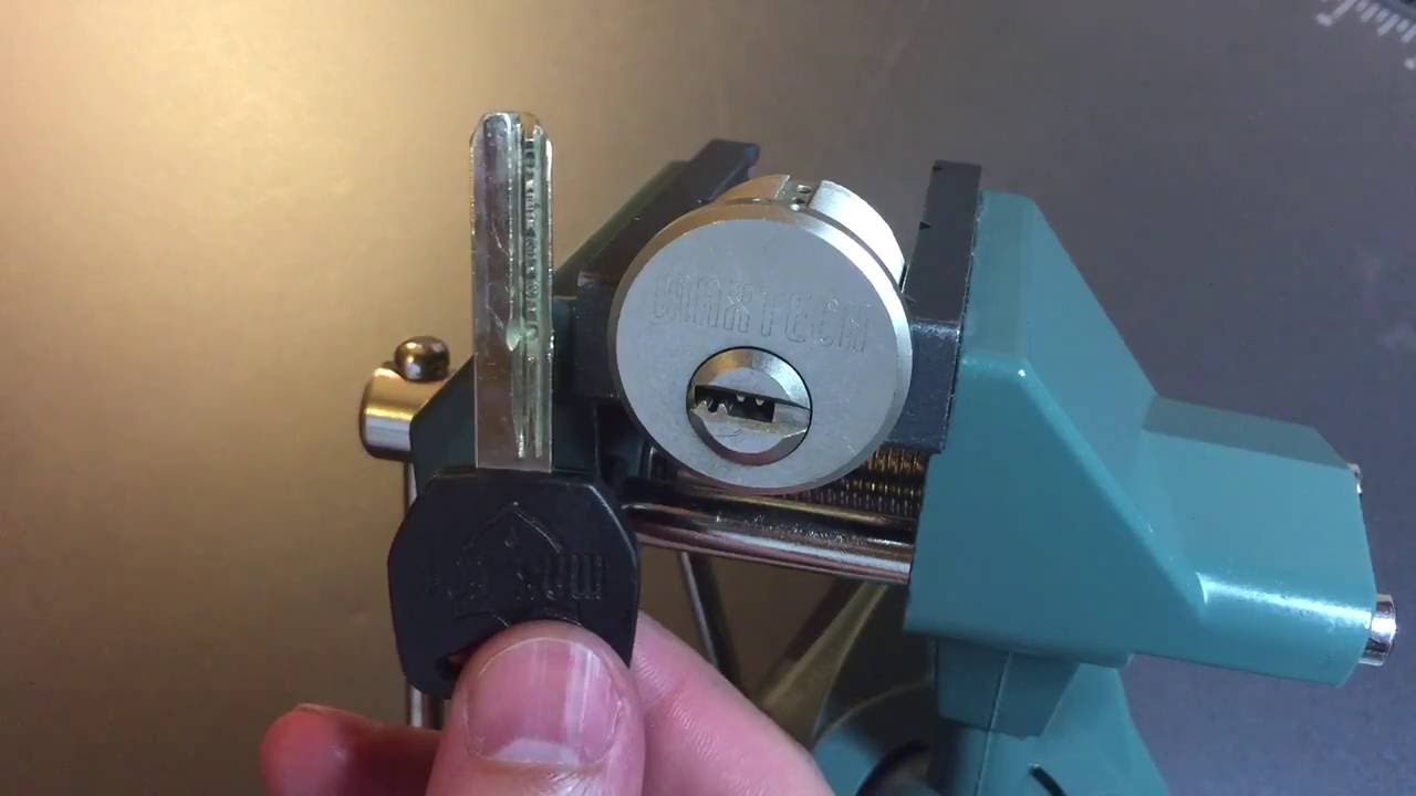 [237] MaxTech Pin-in-Pin Dimple Cylinder Picked and Gutted