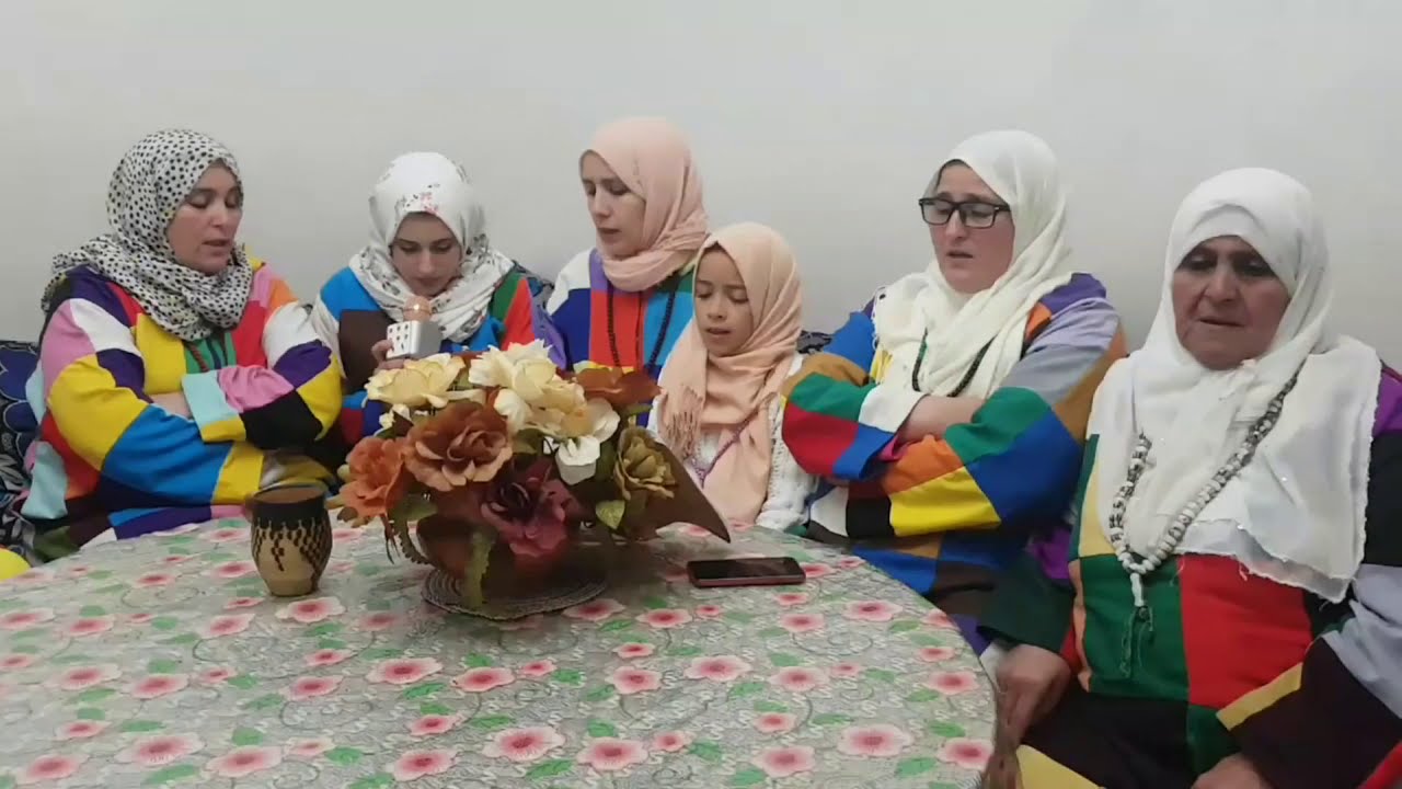 إسقني الخمر و غني و اعزف اللحن الشجي الله الله أنادي الله الله مرادي مجلس مريدات الطريقة الكركرية