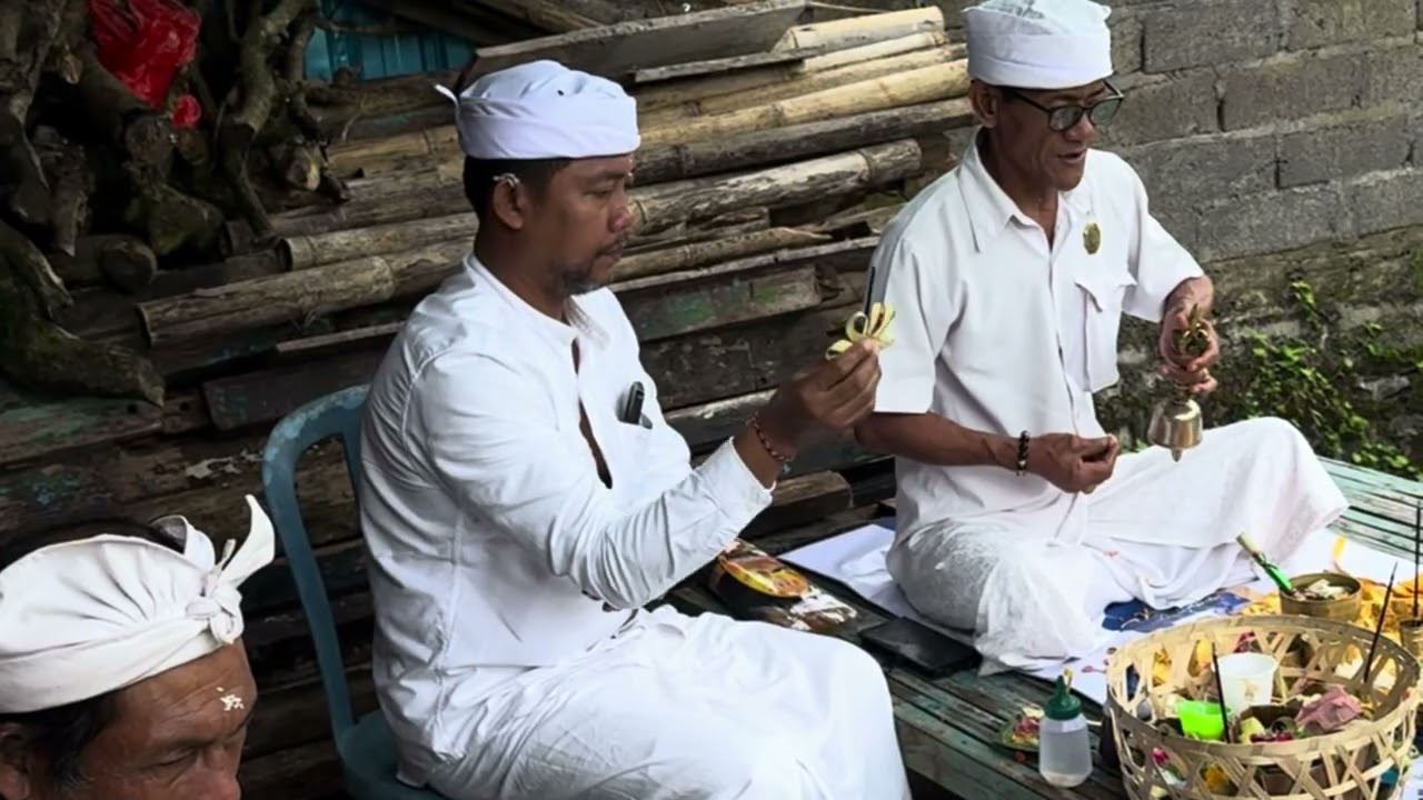 Upacara Ngulap Ngambe Dapur, Tilem Sasih Keenem, Jumat, 19 Desember 2025