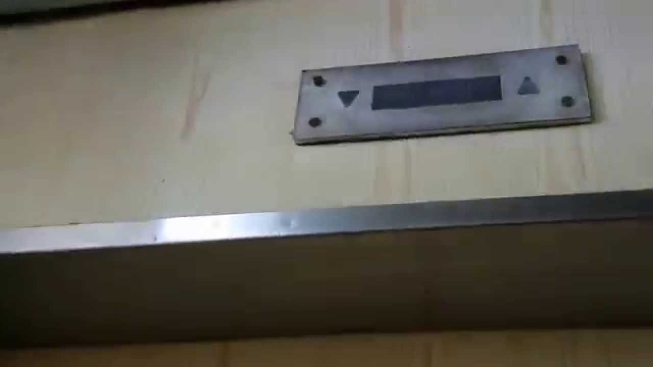 Blk 20 Dakota Crescent Residential HDB - Vintage Schindler Traction Elevator