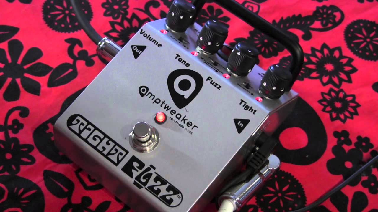 Amptweaker TIGHT FUZZ guitar effects pedal demo with Kingbee HSS Strat