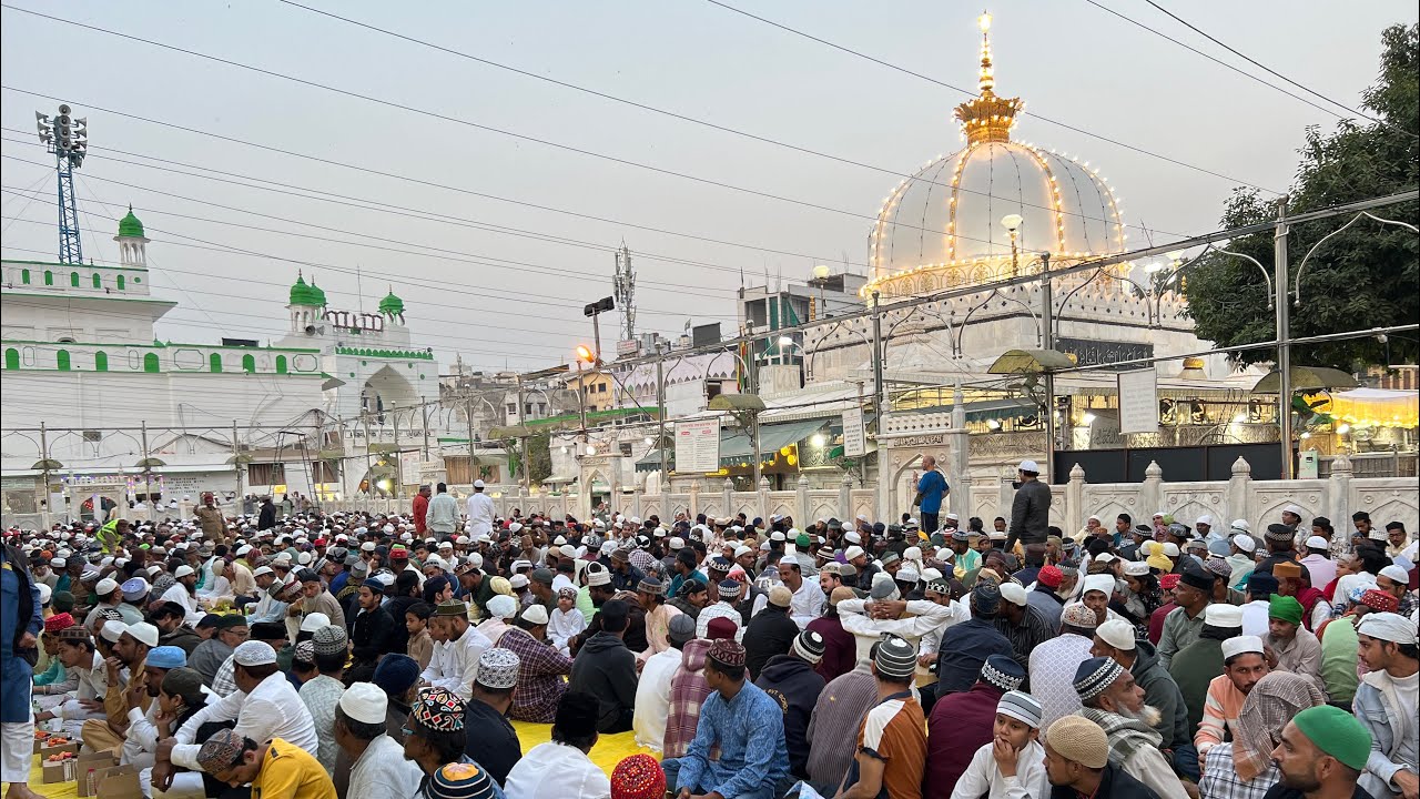 2026 Ramzan Ke Khas Mauke Per Ajmer Dargah Mein Rojdar Roza Kaise Kholte Hain Live Manzar Dekhen