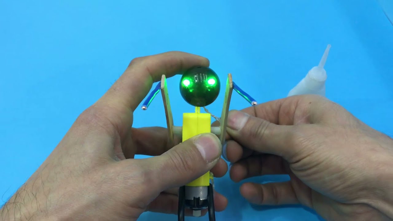 Robot yapımı - 10 Liraya robot yaptım - Takla atan robot -how the robot is built