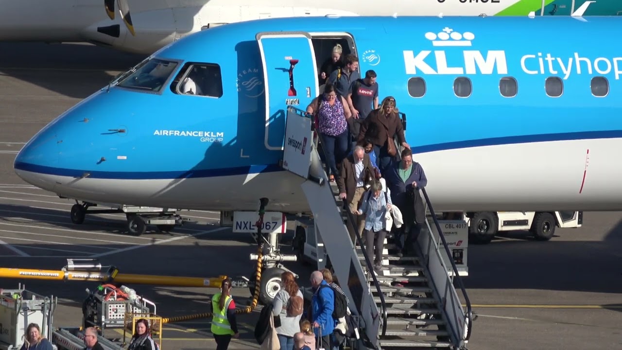 Stunning KLM Cityhopper E295 PH-NXL 🇳🇱🇪🇺 Landing taxi to gate Boarding , pushback from Southampton