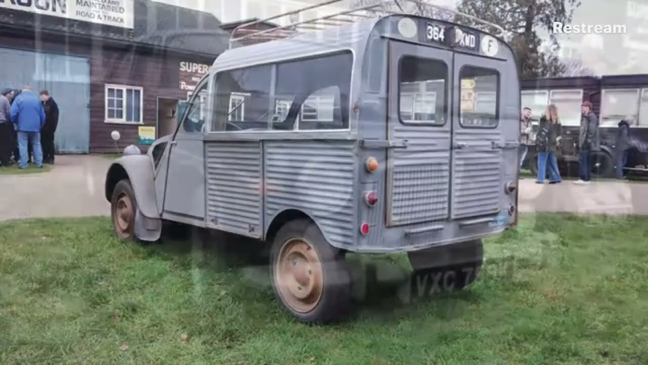 Classic car radio. Random clips.