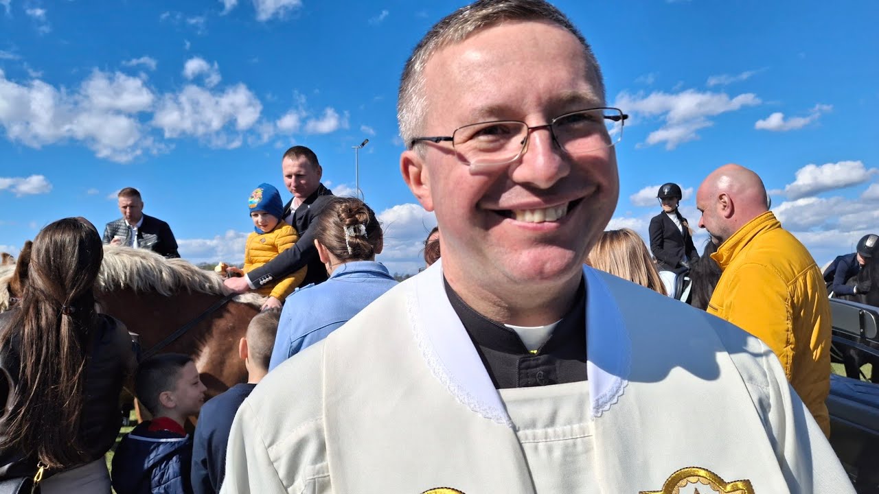 Ks. Robert Potempa o procesji wielkiejnocnej: Ta tradycja integruje i tworzy wsp&oacute;lnotę