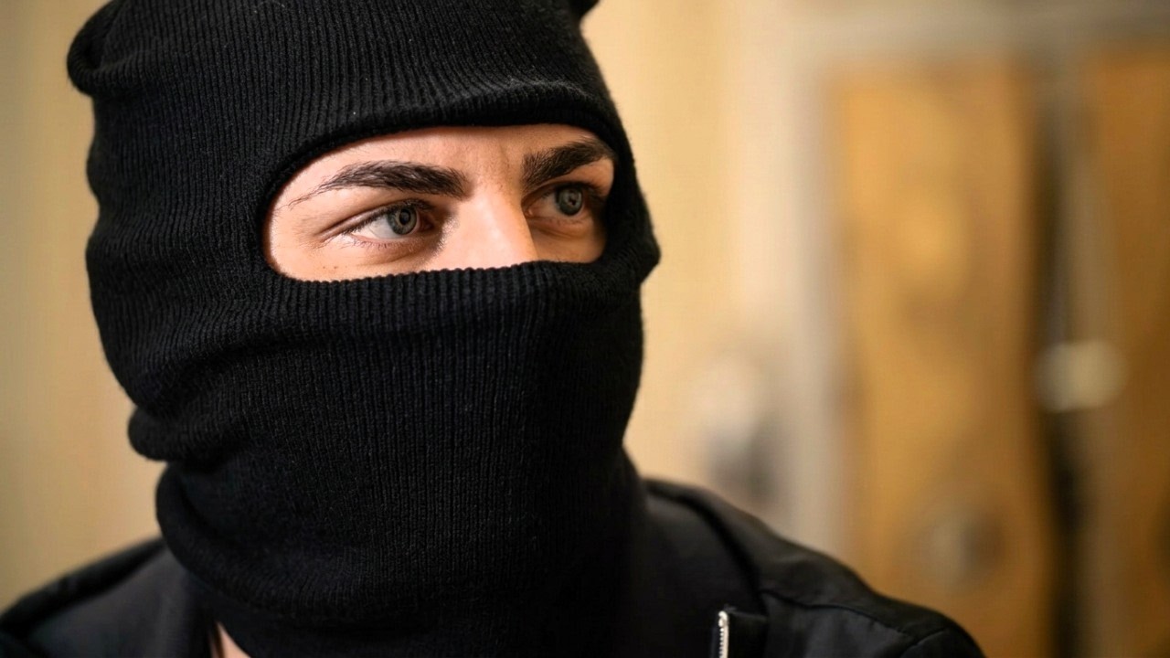 NAPLES | Clandestino: the Baby Mafia