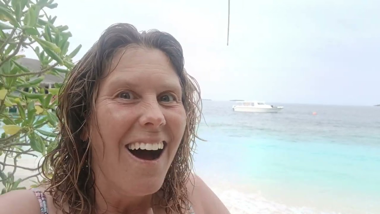 Boahhh ich hab ein Hai gesehen...beim schnorcheln..Ein riesen Teil...