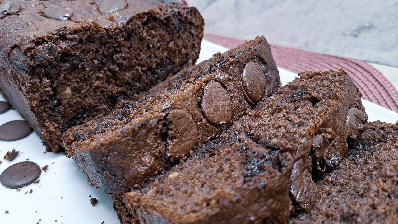 BOLO DE BANANA COM CHOCOLATE ÚMIDO, FOFINHO E CHOCOLATUDO | NOSSA COZINHA