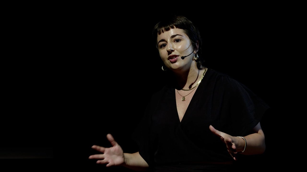 Giovani, Sud e migrazione: l’immobilità dell’appartenenza | Federica Guadagnolo | TEDxSala Consilina