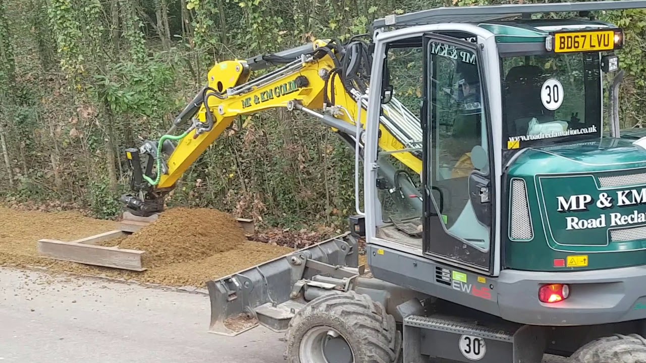 Wacker Neuson EW65 at Manor farm country park