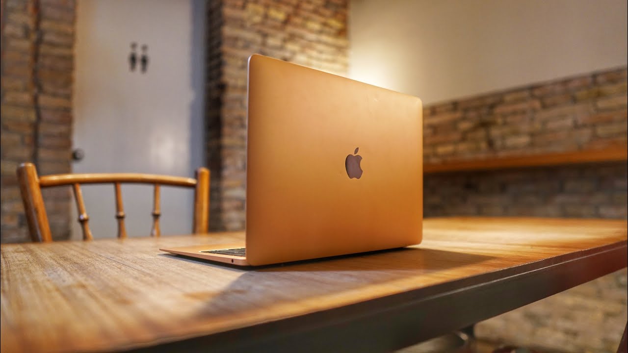 MacBook Air 2018 Review: DON'T be FOOLED