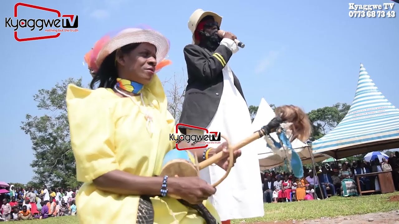 Baabano abalongo Abasoga aboogeza endingidi ng'omuntu!