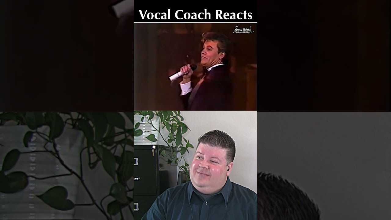Juan Gabriel is so fun in this Christmas song! 