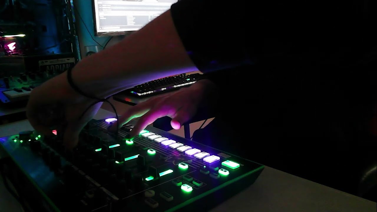 TR8 TECHNO JAM