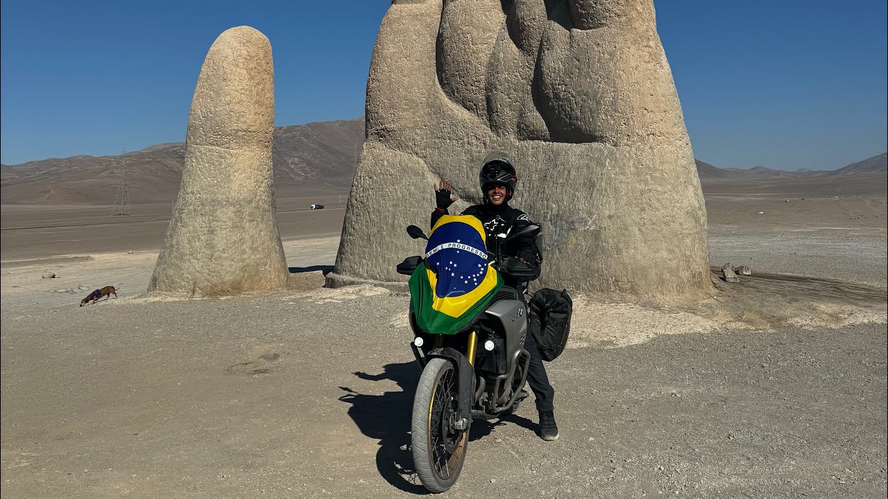 Conheci a m&atilde;o do deserto do Atacama 🏜️ #rizolitomotoboy