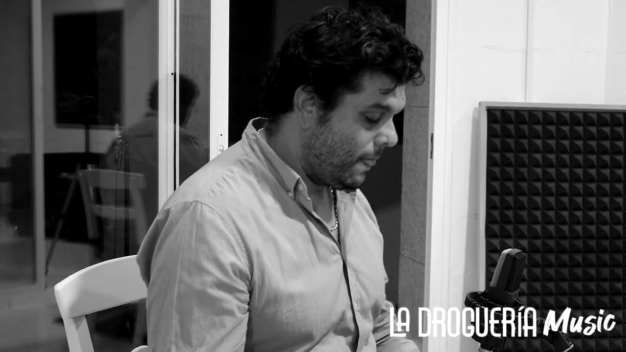 UN RATITO EN LA DROGUERÍA - DANIEL CASTRO SILVA & JOSÉ ÁNGEL CASTILLA (2025)