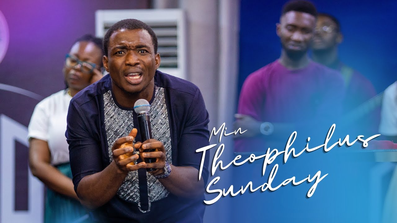 THEOPHILUS SUNDAY IN DEEP WORSHIP AT RCCG THE SHELTER