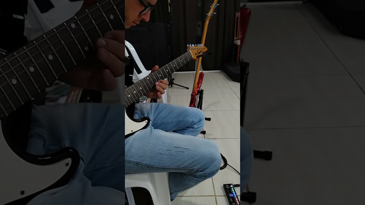 Improviso sobre fundo musical #guitar #musica #cuvave #guitacam #improvisation
