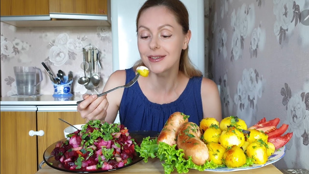 Мукбанг/ Картошечка/ Сардельки/ Винегрет/ не АСМР/ Mukbang