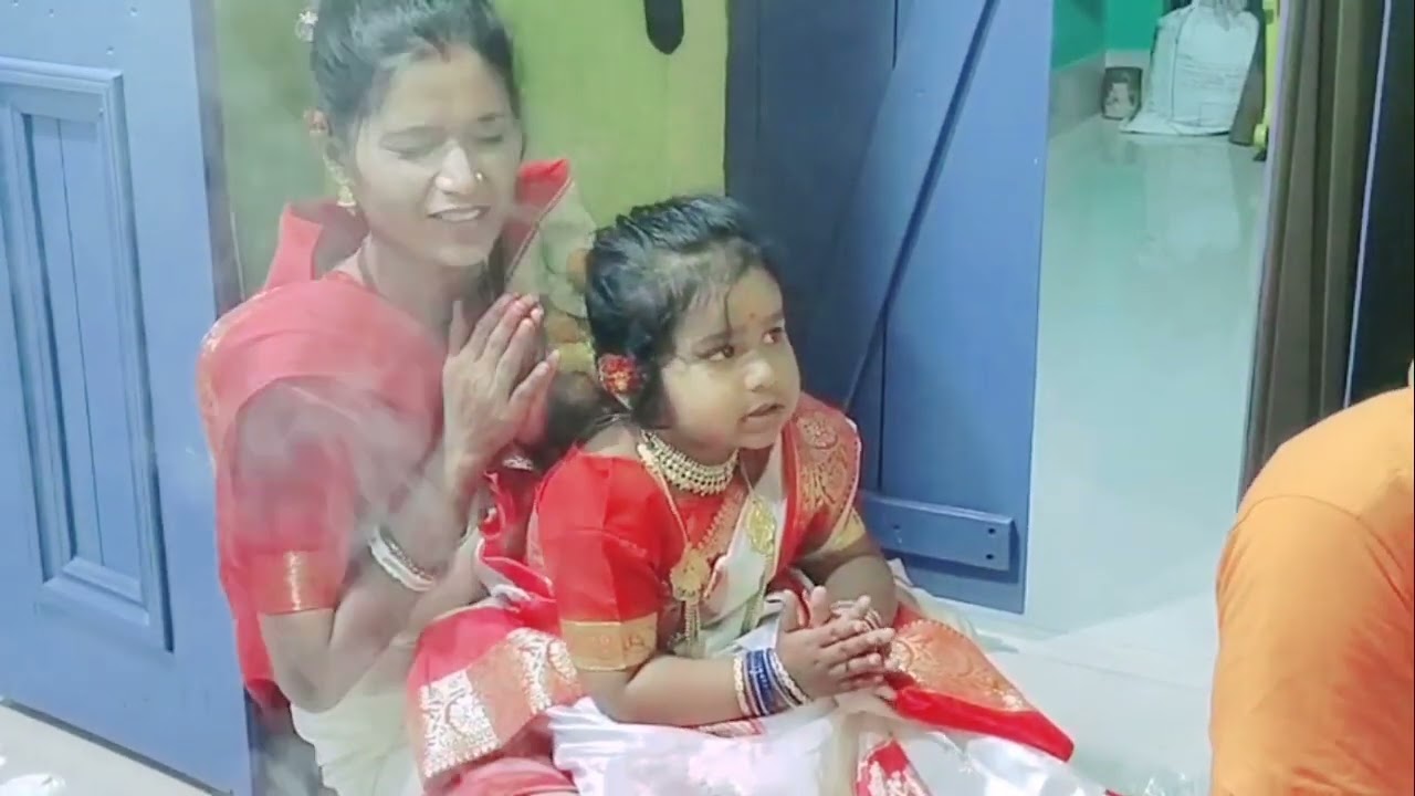 মায়ের সাথে অঞ্জলি ইচ্ছে কুহু সোনা 🙏🙏🙏