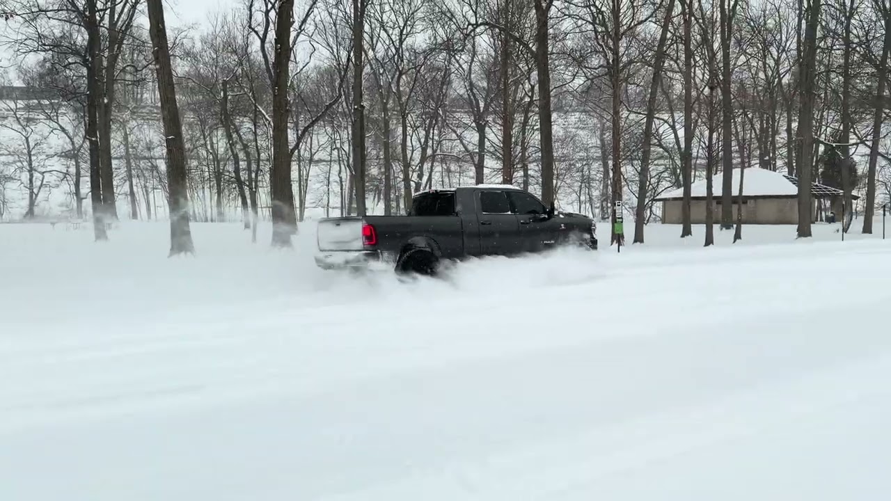 2026 Ram Cummins Mega Cab | Thuren/Fox + 37/13.50s playing in the snow