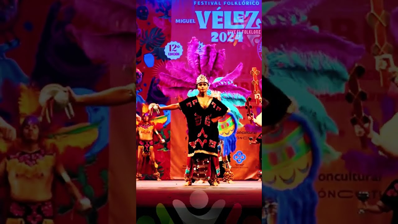 Danza de Concheros por el Ballet Folklórico de la Universidad Veracruzana