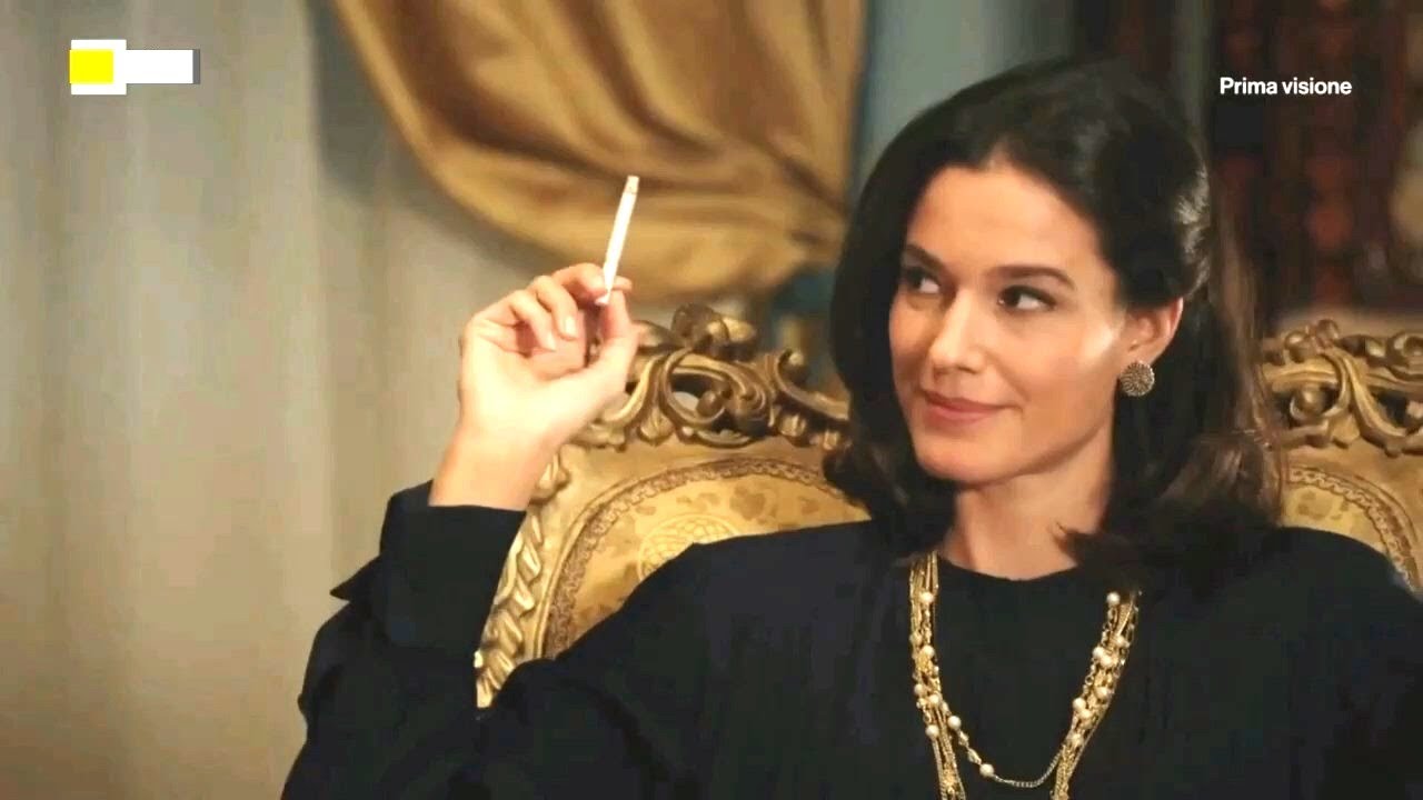 Chiara Baschetti smoking cigarette Part 2   🚬