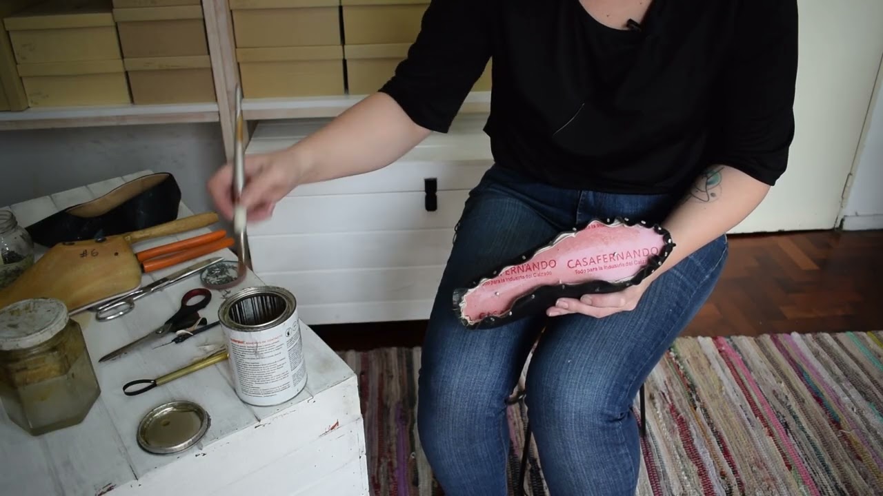 Lección 2   Armado etapa 2 . Curso gratis de fabricación de calzado. Armado artesanal de calzado