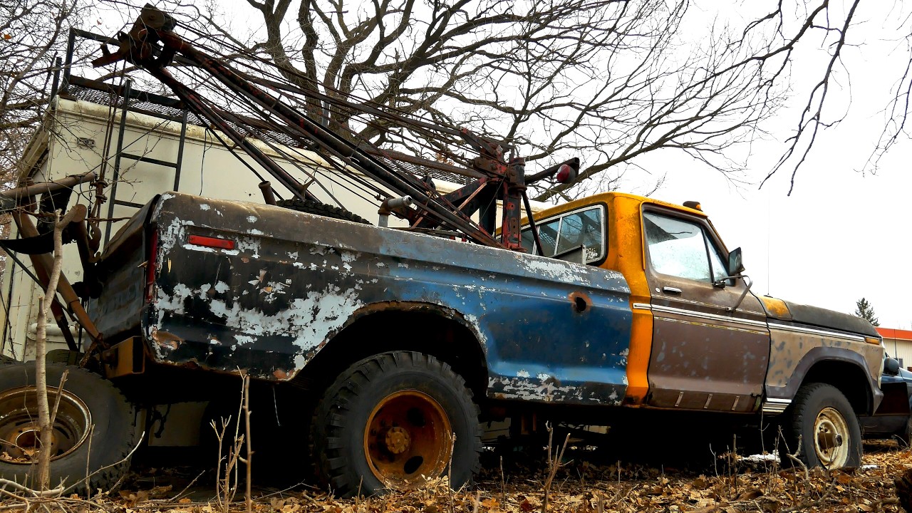 1975 Wrecker...
