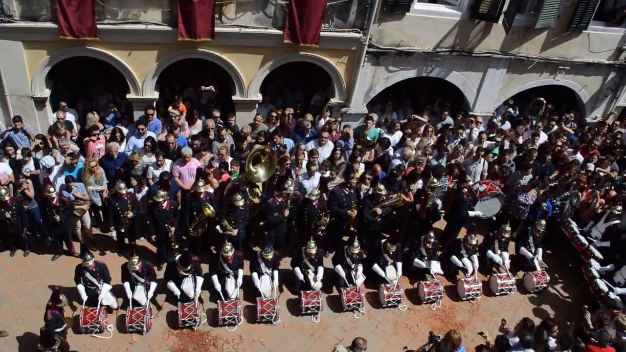Easter in Corfu-Επίδειξη κρουστών Παλαιάς Φιλαρμονικής Μεγάλο Σάββατο 2013