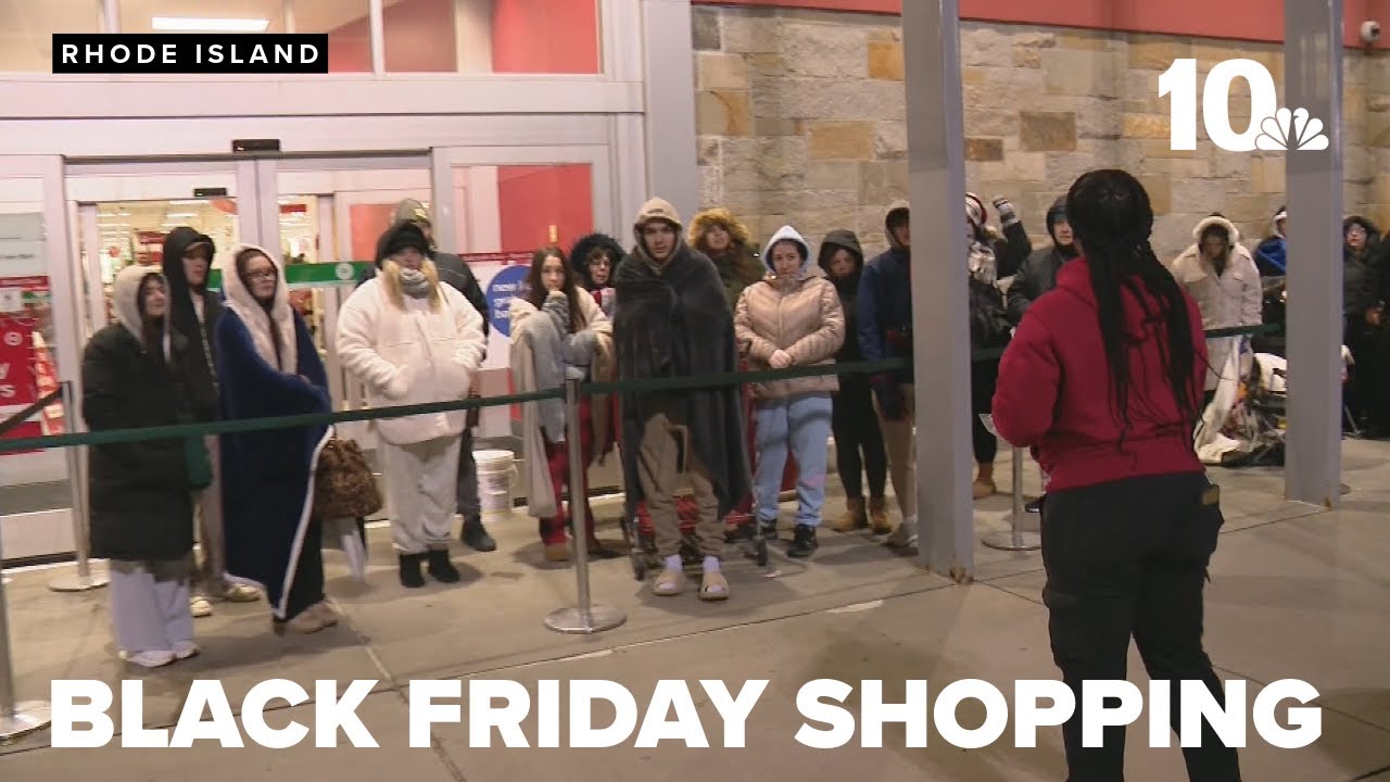 Shoppers brave the cold for Black Friday deals
