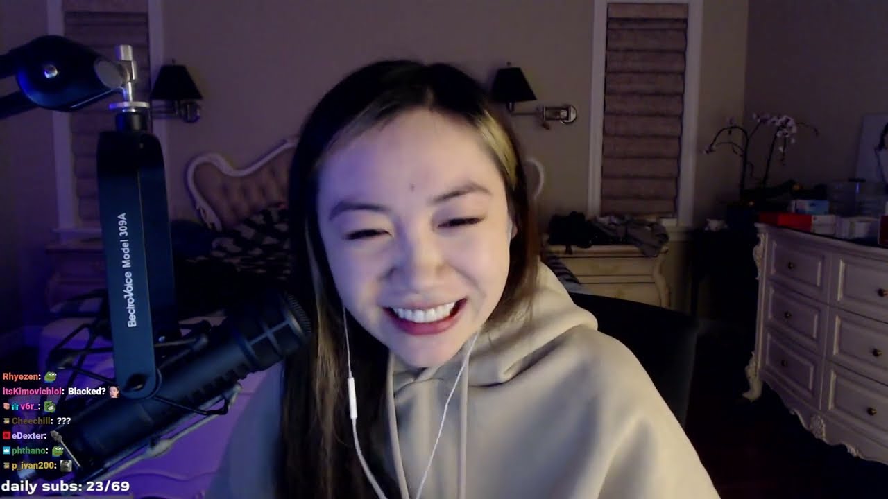 2024.01.26 fanfan - voting for streamer awards then FANNY FAN NOPIXEL !socials !census !vote - 1/2