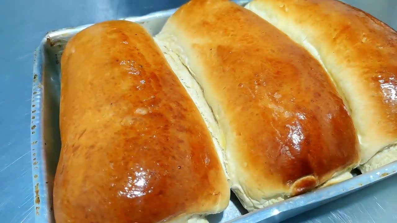 Pão econômico mas fácil do YouTube