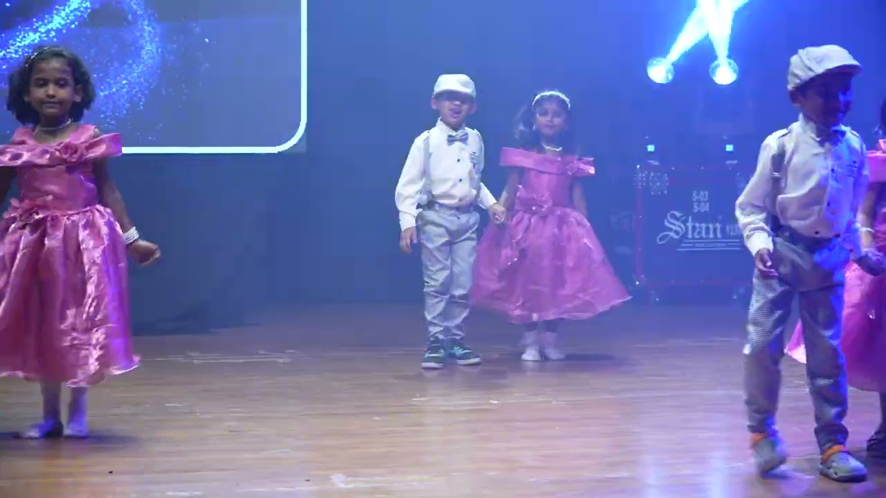 Yaro naanu fusion dance by LKG kids 