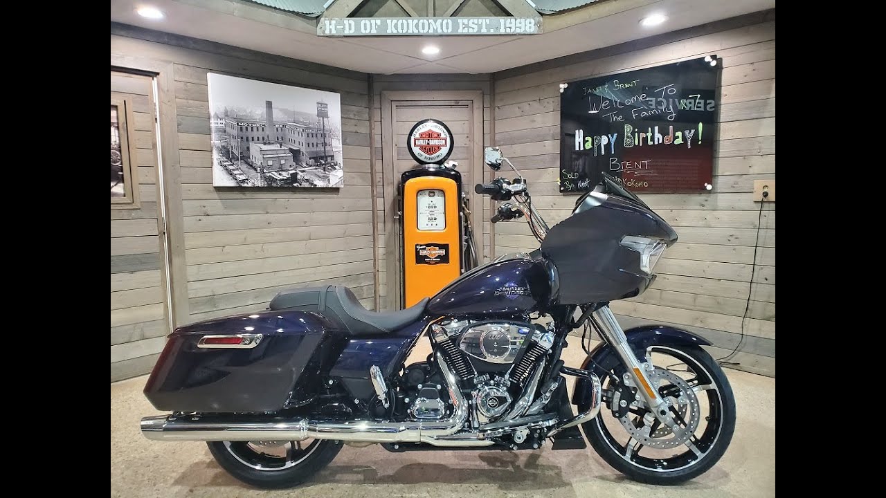 2025 Harley-Davidson Road Glide FLTRX - Mystic Shift.