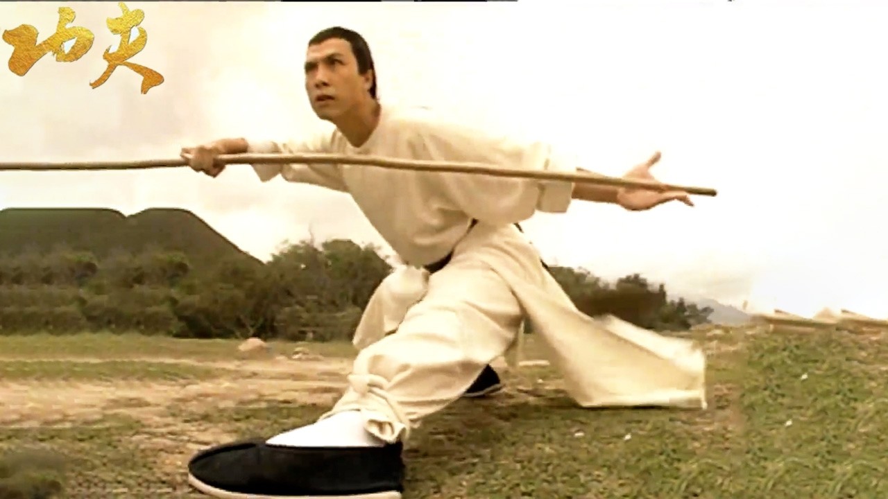螳螂拳高手狂妄挑釁，功夫小子使出少林棍法秒殺他 ⚔️ 抗日擂台| Kung Fu