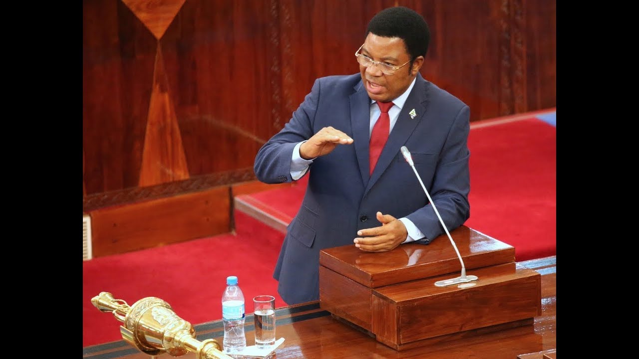 WAZIRI MKUU Akiahirisha Awatolea Uvivu YANGA “ACHENI VISINGIZIO MNAFUKUZA WAAMUZI SANA”