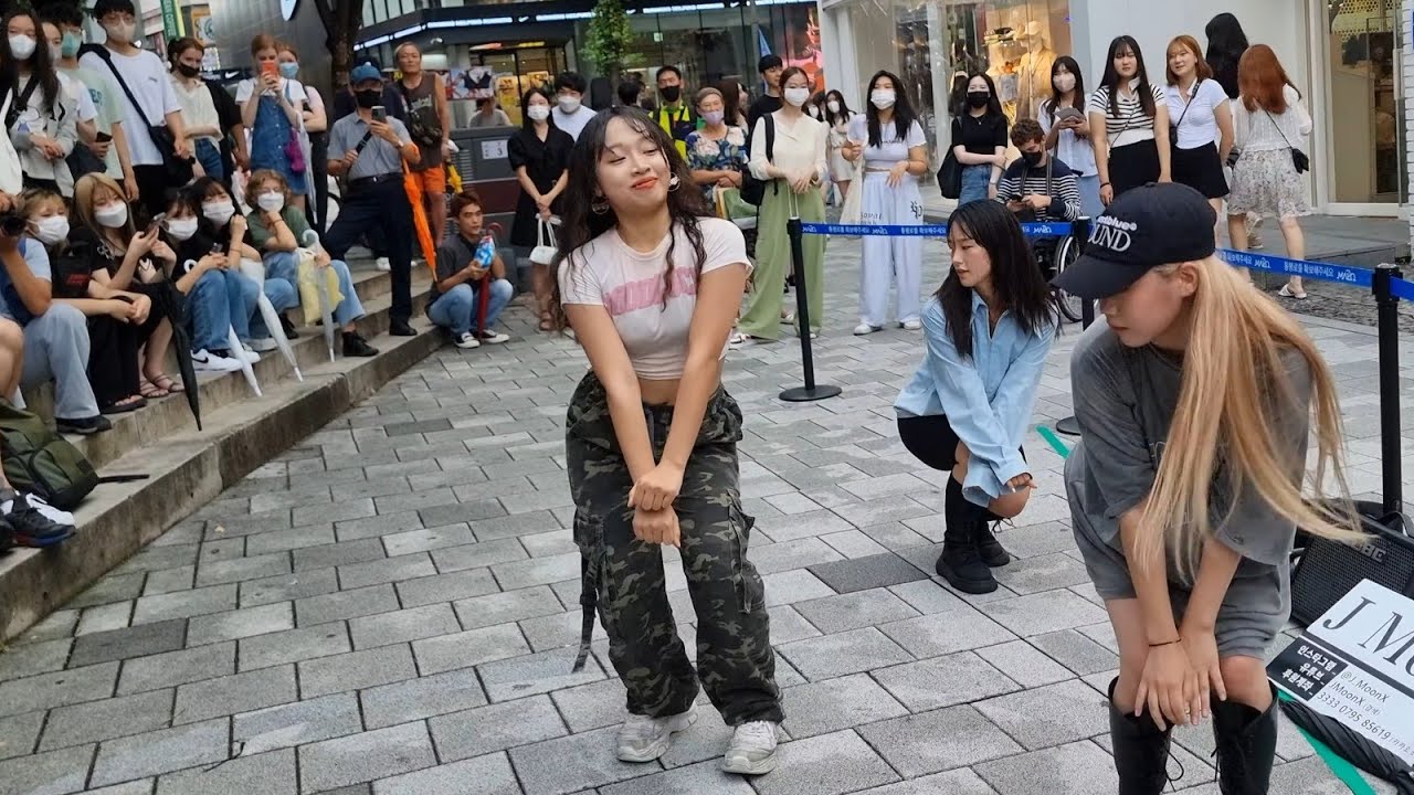 SATURDAY. MAJESTY. BEAUTIFUL PASSION HONGDAE BUSKING.
