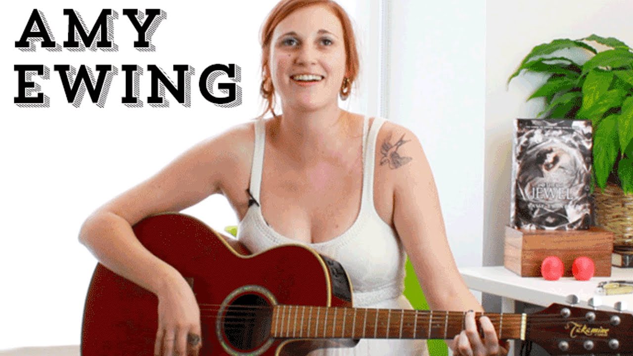 Epic Author Facts: Amy Ewing | The Jewel