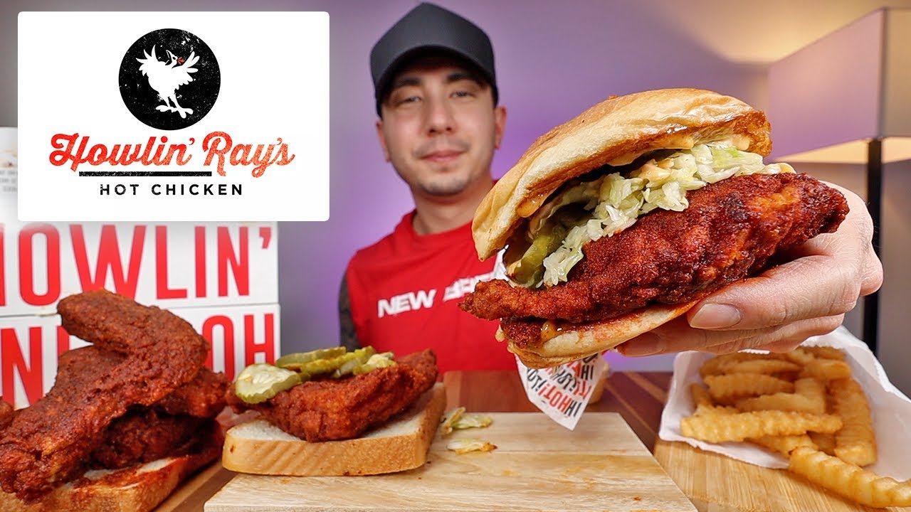 НАКОНЕЦ-ТО впервые пробую горячую курицу от HOWLIN' RAYS | Mukbang