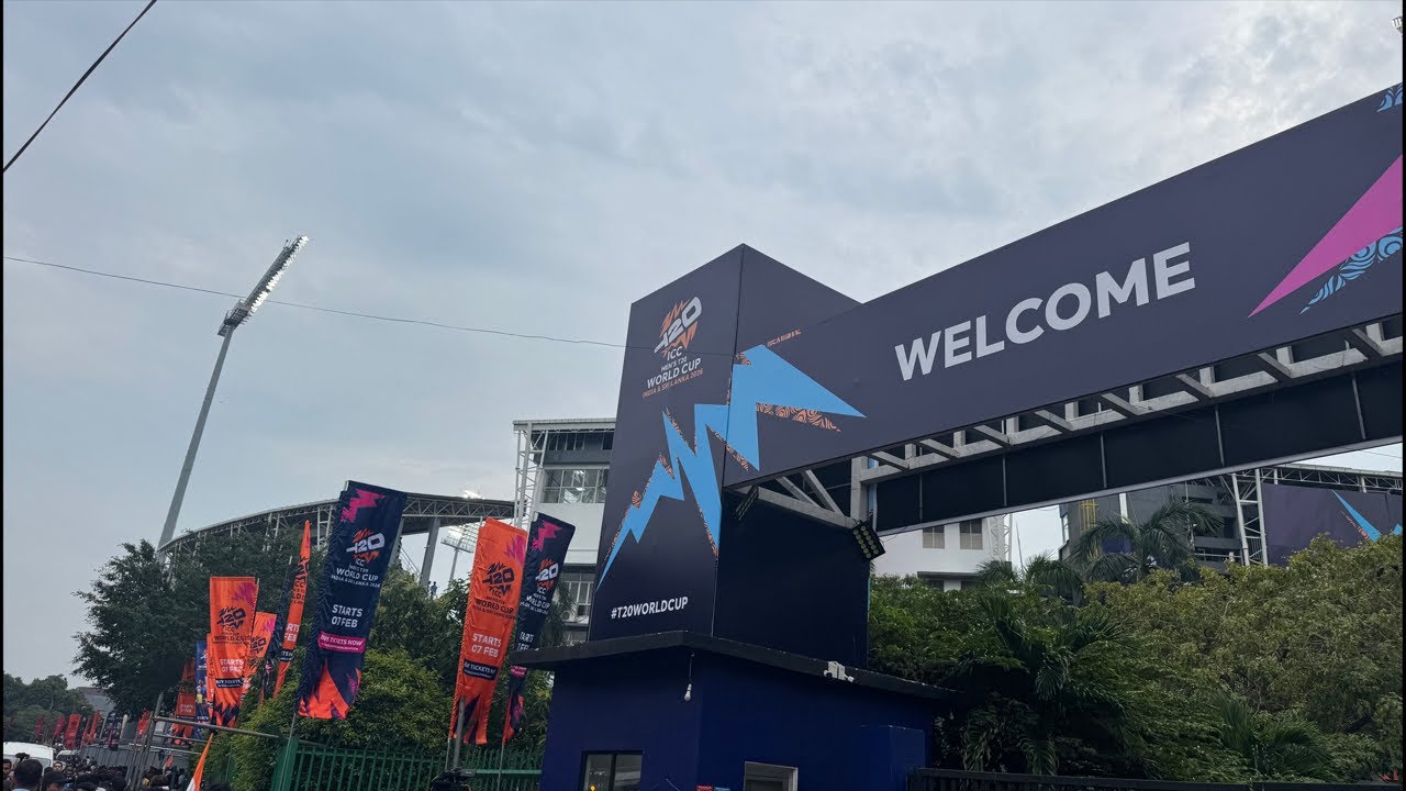 Live From Stadium, Colombo : Black Clouds cover Stadium, Rain anytime soon, IND vs PAK, T20WC